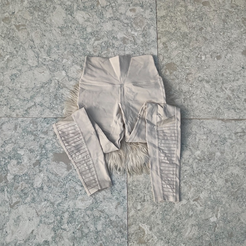 High-Waist Moto Legging in Bone
